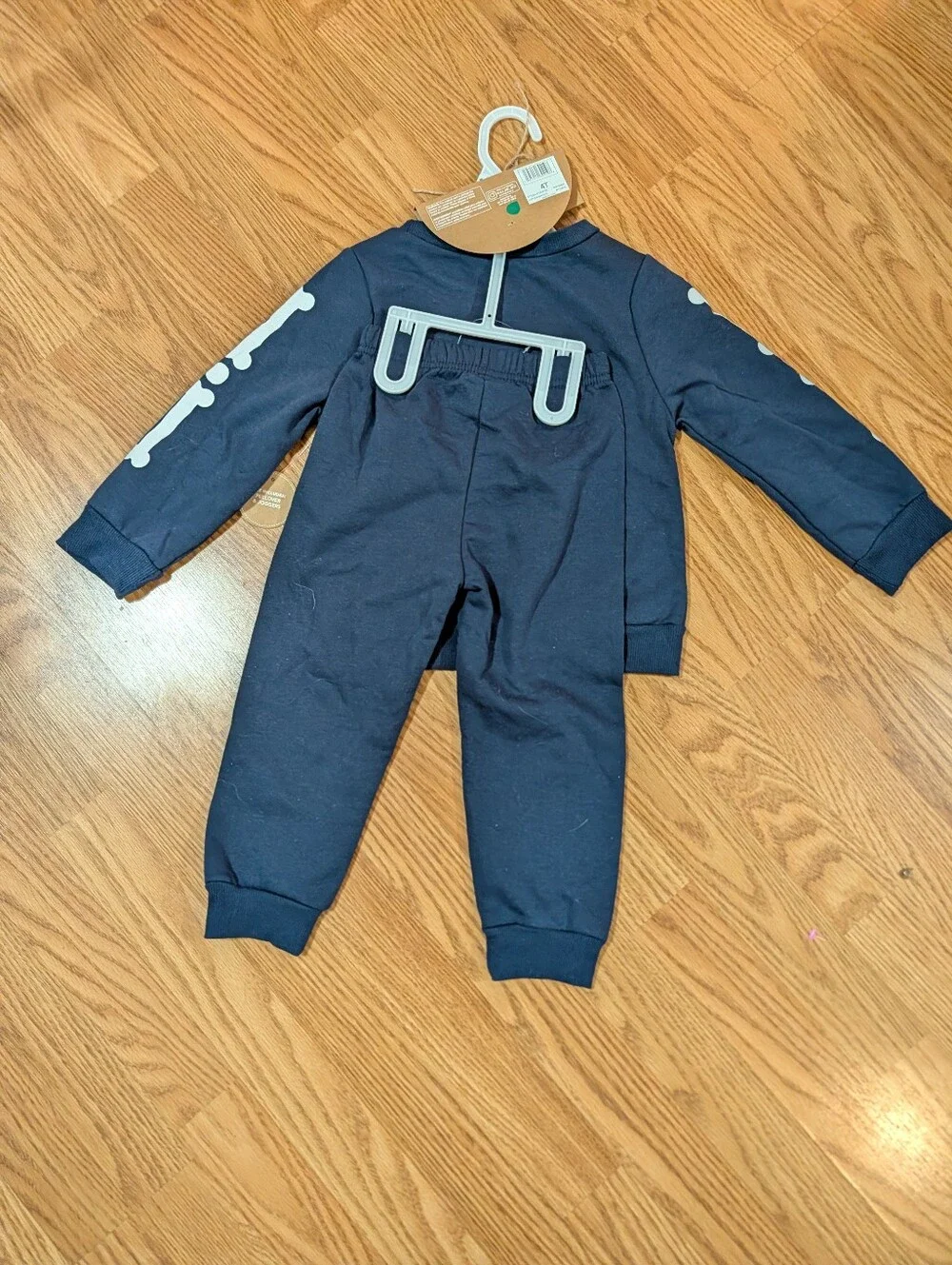NWT Lila & Jack Kids Skeleton Sweatshirt & Joggers Set Navy with White Bones 4t